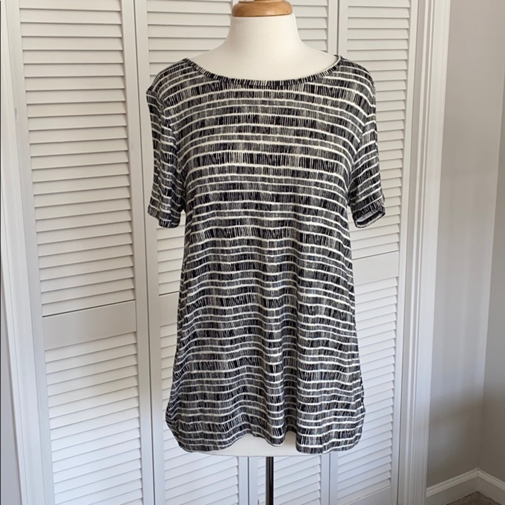 Old Navy Striped Pattern Tee
